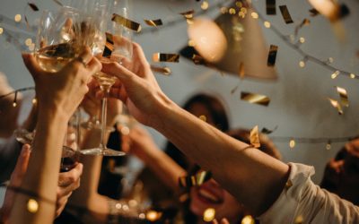 Personal vs. Company Holiday Parties: How to Do Them Both